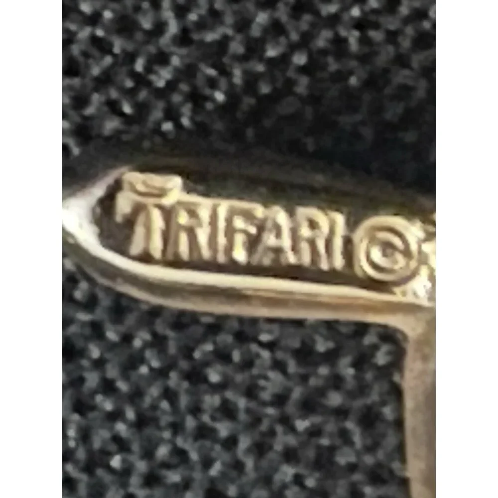 Vintage Trifari Tree Of Life Gold‎ Tone Brooch
